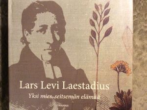 Lars Levi Laestadius - Yksi mies, seitsemän elämää -teoksen etukansi, suunnittelu Iiris Kallunki.