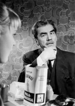 Ote elokuvasta Tähdet kertovat, komisario Palmu (1962).