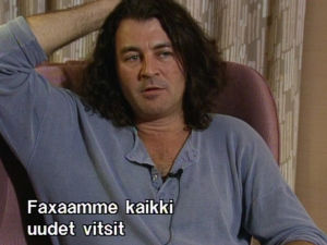 Laulaja Ian Gillan Rockstop-ohjelmassa.