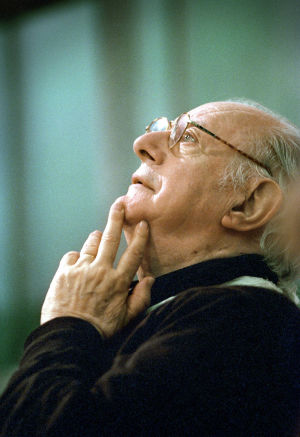 Ohjaaja Dario Fo pohtii