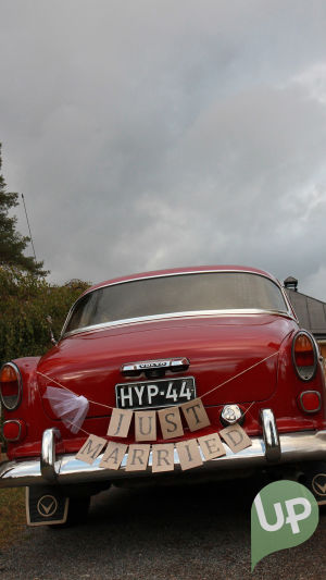 Vilman ja Janin häät. Hääauto. Just Married.