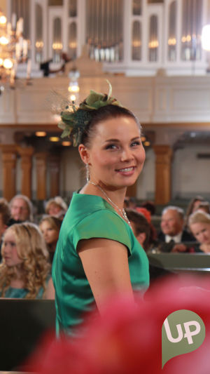 Vilman ja Janin häät. Elina Haavisto kirkossa.