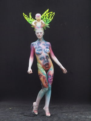 En målad kvinnokropp på World Bodypainting Festival 2016 i Pörtschach am Wörthersee, Österrike.