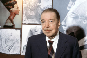 Kirjailija Mika Waltari