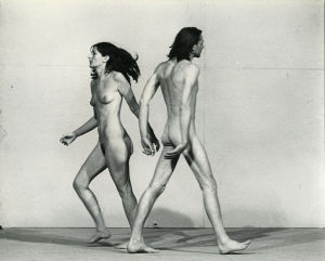Ulay/Marina Abramović , Relation in Space, 1976 Marina Abramovićin ja Ulayn performanssikuva vuodelta 1976.
