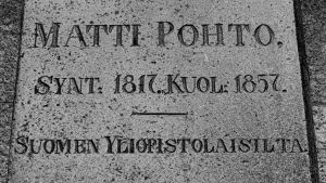 Matti Pohdon muistomerkki Kansalliskirjaston puutarhassa Helsingissä. Matti Pohdon muistokivi