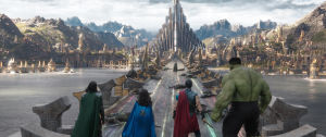 Thor: Ragnarök -elokuvassa seikkailee myös Hulk. Thor: Ragnarök elokuvan pressikuva