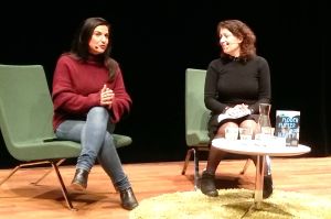 Dorit Rabinyan i samtal med Elisabeth Åsbrink på LittFest i Umeå i mars 2018. Den israeliska författaren Dorit Rabinyan i samtal med den svenska författaren och journalisten Elisabeth Åsbrink på LittFest i Umeå i mars 2018.