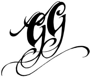 GG Caravanin logo. Kaksi mustaa kaunokirjailtua G-kirjainta valkoista taustaa vasten. // Kuva: Facebook.fi / GG Caravan