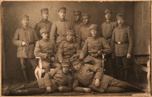 Neljännen Jääkärirykmentin VIII Pataljoonan jääkäreitä Sortavalassa ennen Raudun taistelua. Jääkäreitä ennen Raudun taistelua 1918
