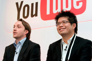 YouTuben perustivat kuvassa olevat Chad Hurley ja Steve Chen sekä Jawed Karim. // Kuva: EPA / Christoph Dernbach
