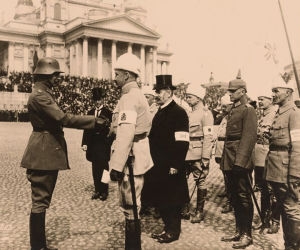 Valkoisen armeijan voitonparaati Helsingissä 16.5.1918.