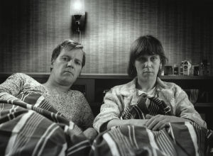 Immu (Ilmari Saarelainen) ja Tuija (Tuija Ernamo) tv-sarjassa Sisko ja sen veli (1985).