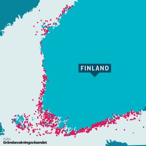 Sjöbevakningen markerade grund som människor kär ofta på längs Finlands kust på kartan. Datan baserar sig på det senaste årtiondet. Karta över Finlands kustområden med grund som människor kör ofta på markerade.