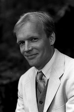 Kari Heiskanen Huojuvassa talossa (1988).