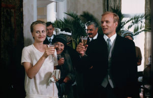 Ote Huojuvan talon tv-dramatisoinnista (1988).