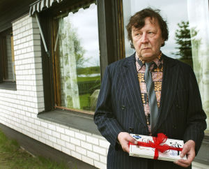 Sulevi Peltola Tuulikaappimaassa (2003).