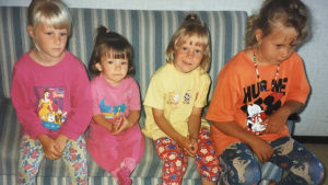 Heidi, Teresa, Linda ja Johanna lapsina