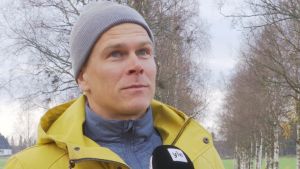 Matias Strandvall utbildar sig till tränare på Norrvalla.