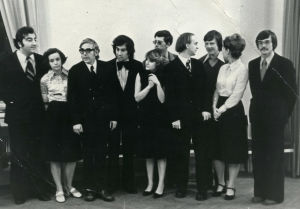 Professori Lev Naumov oppilaidensa kanssa. Lev Naumov ja Moskovan konservatorion oppilaita 1978.