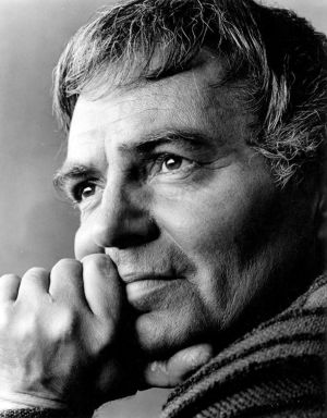 Näyttelijä James Mason vuonna 1964.