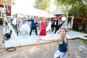Uusi Päivä -sarjan viimeinen jakso Melkein kolmet häät.