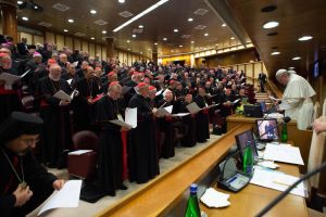 Påven Franciskus och biskopar under den tredje dagen av konferensen om sexuella övergrepp mot barn inom den katolska kyrkan. Påven Franciskus och biskopar under den tredje dagen av konferensen om sexuella övergrepp mot barn inom den katolska kyrkan.