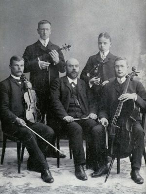 Toivo Haapanen ja Porin lyseon kvartetti 1907.