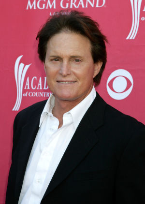 Bruce Jenner med kostym.