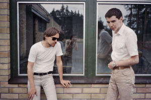 Bändikaveri Jukka Savilaakso ja Kauko Röyhkä vuonna 1979. Bändikaverit Jukka Savilaakso ja Kauko Röyhkä