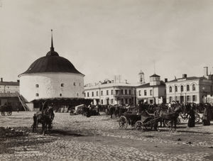 Viipurin kauppatori ja Pyöreä torni 1890-luvulla. Pyöreä torni ja kauppatori 1890-luvulla.