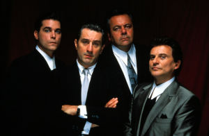 Ray Liotta, Robert De Niro, Paul Sorvino ja Joe Pesci elokuvassa Mafiaveljet, 1990 Ray Liotta, Robert De Niro, Paul Sorvino ja Joe Pesci elokuvassa Mafiaveljet, 1990