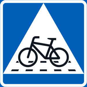 Den här skylten betyder att bilar och spårvagnar måste väja för cyklister., Trafikmärke; Väjningsplikt. Överfartsställe för cyklister.