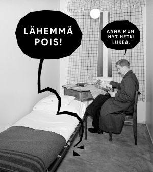 Mies yrittää rauhassa lukea kotonaan, Hompsi-Jouni häiriköi.