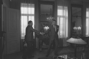 Ilkka Suominen ja presidentti Mauno Koivisto Presidentinlinnassa 1987.