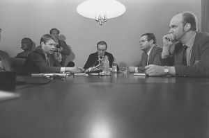 Amtti Ahde, Harri Holke ja Ilkka Suominen hallitusneuvotteluissa  1987.