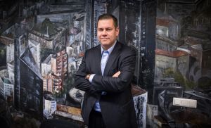 Poliisi epäilee Virossa asuvaa suomalaista liikemiestä Arto Autiota avunantorikoksista Nuorisosäätiön ex-johtajia koskevassa lahjustutkinnassa. Arto Autio
