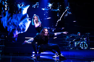 Blind Channel vetää biisiään Dark Side UMK21-finaalissa.