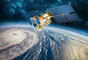 Också den här satelliten behövde komma upp i mer än 39 300 km/h för att kunna nå omloppsbana runt jorden. Satellit i omloppsbana runt jorden.