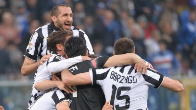 Juventus-spelarna firade mästerskapet på hemmaplan i helgen.