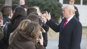 President Donald Trump har fått hård kritik för att han hävde Daca utan att ha utarbetat en invandrarreform i stället i samarbete med kongressen President Donald Trump har fått hård kritik för att han hävde Daca utan att ha utarbetat en invandrarreform i samarbete med kongressen