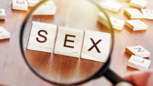 Bokstavsblock som bildar ordet "sex".