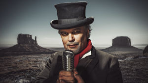 Tapporadio. Jari Salmi on kuvitteellisen radiokanavan Tapporadion juontaja Kaino Kaipainen.