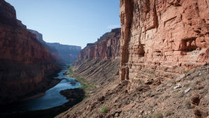 Grand Canyon on yksi luonnonihmeistä. Kuusiosainen luontodokumenttisarja tutustuu Pohjois-Amerikan kansallispuistoihin.