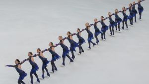 Helsinki Rockettes tog silver i det senaste VM-framträdandet år 2016. Synkrolaget Helsinki Rockettes på isen i VM 2016.