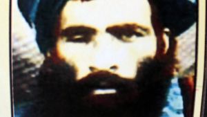 Mulla omar. talibanledaren Mulla Omar avled för två år sedan på ett sjukhus. Bilden från en kalender med hans bild på.