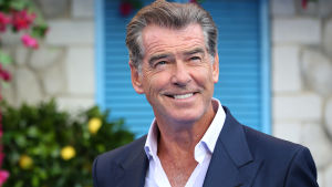 Helen Korpak säger att hon kan uppskatta skådespelaren Pierce Brosnans målningar. Bild på skådespelaren Pierce Brosnan.