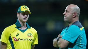 Kaptenen Steve Smith och tränaren Darren Lehman. Steve Smith och Darren Lehmann.