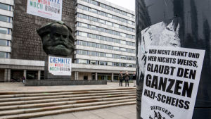 Antifascistiska plak i centrala Chemnitz Antifascistiskt plakat i Chemnitz