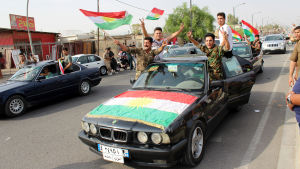 Kurderna i Kirkuk firade med jubel och sång under dagen. Kurder i Kirkuk jublar och viftar med den kurdiska flaggan, under dagen för folkomröstningen i Irakiska Kurdistan.